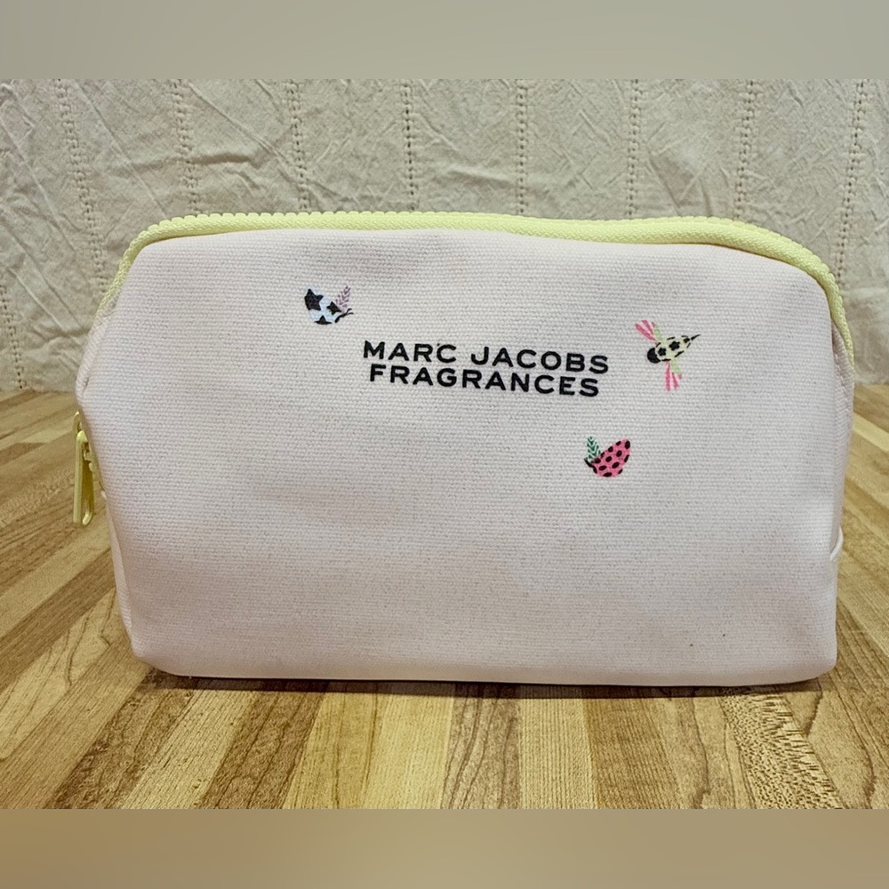 Marc Jacobs Fragrances Pink Yellow Cosmetics Bee Butterfly Make Up Bag